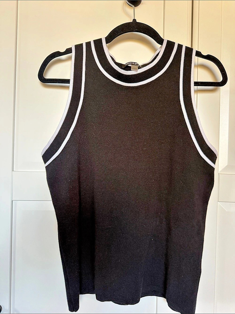 cable & gauge Ribbed Contrast Trim Tank Top Size Medium Like New
